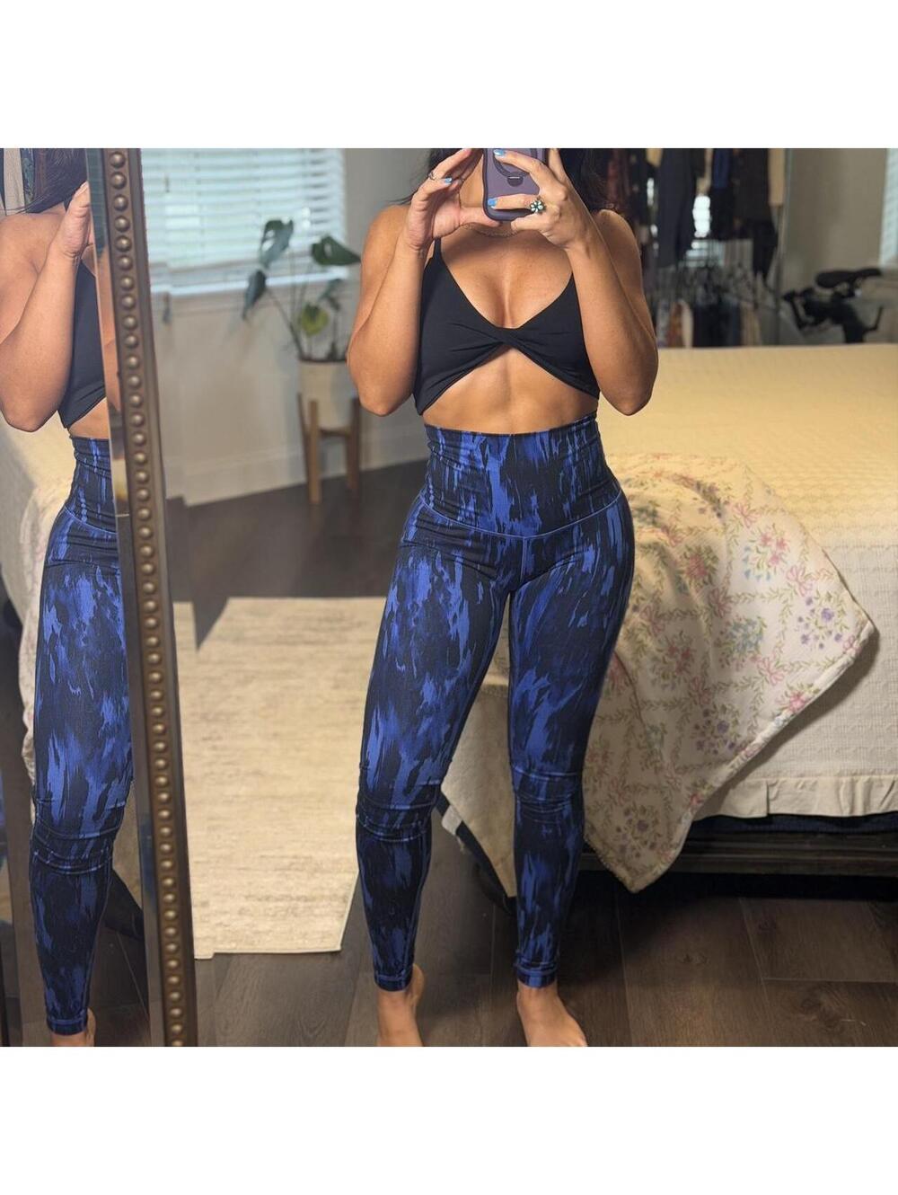 Lululemon Blue Black High Rise Printed Leggings Size 4 Yoga Gym